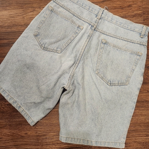 Van Heusen Light Blue Denim Shorts for Men - Picture 3 of 3